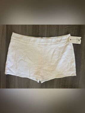 Billabong White Linen Blend Skort
